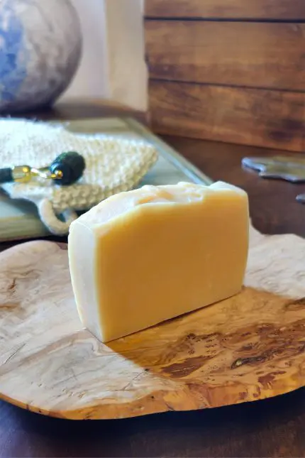 elya naturel keçi sütlü sabun